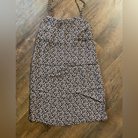 Brandy Melville floral slip dress - Picture 2 of 4